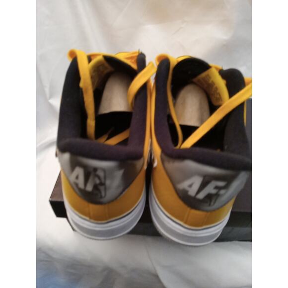 NIKE Men\'s Size 13 AIR FORCE 1 LV8 SPORT (GS) \